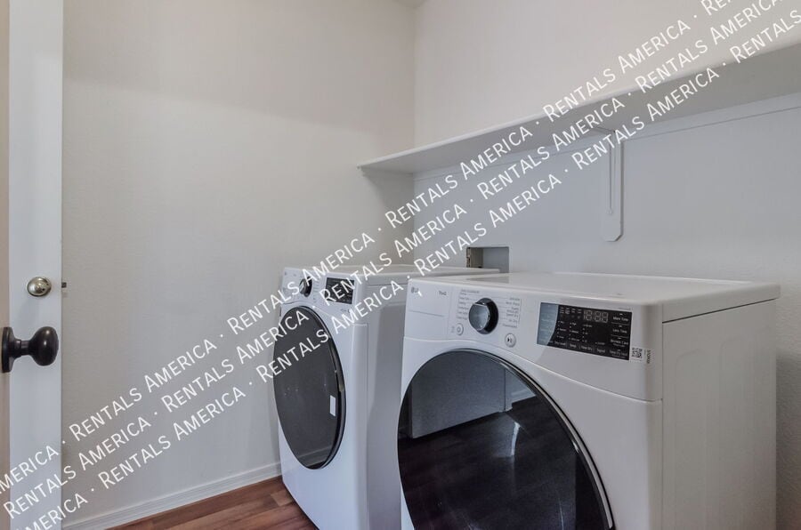 Building Photo - 3206 W Calle De Manzanillo