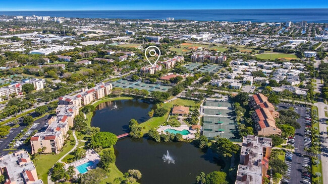 Building Photo - 600 Egret Cir