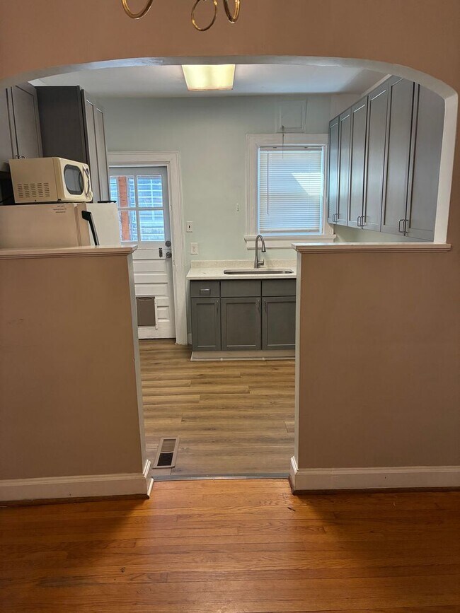 Building Photo - 815wj