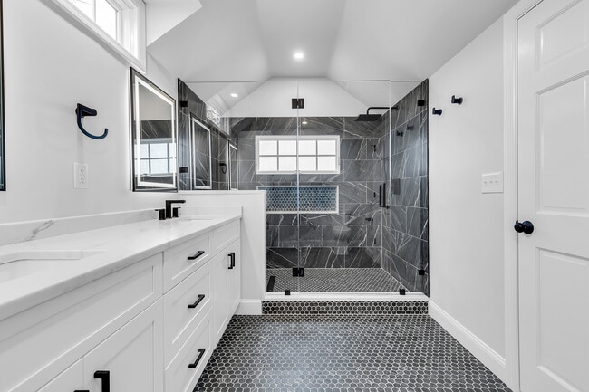 Building Photo - 20 Rosalie Ave