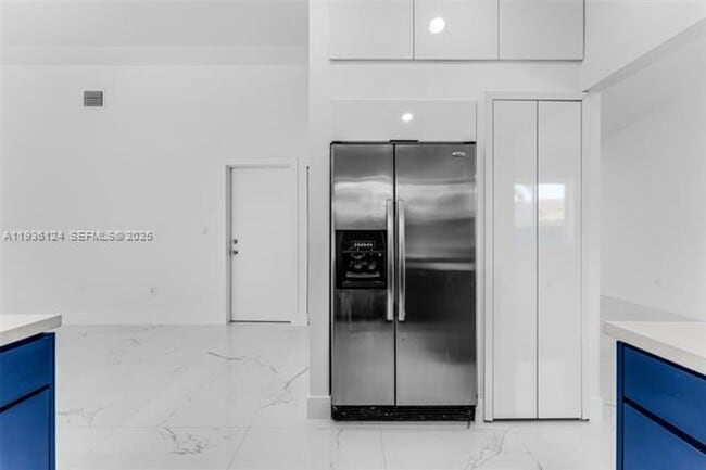 Building Photo - 15042 SW 149th Ct