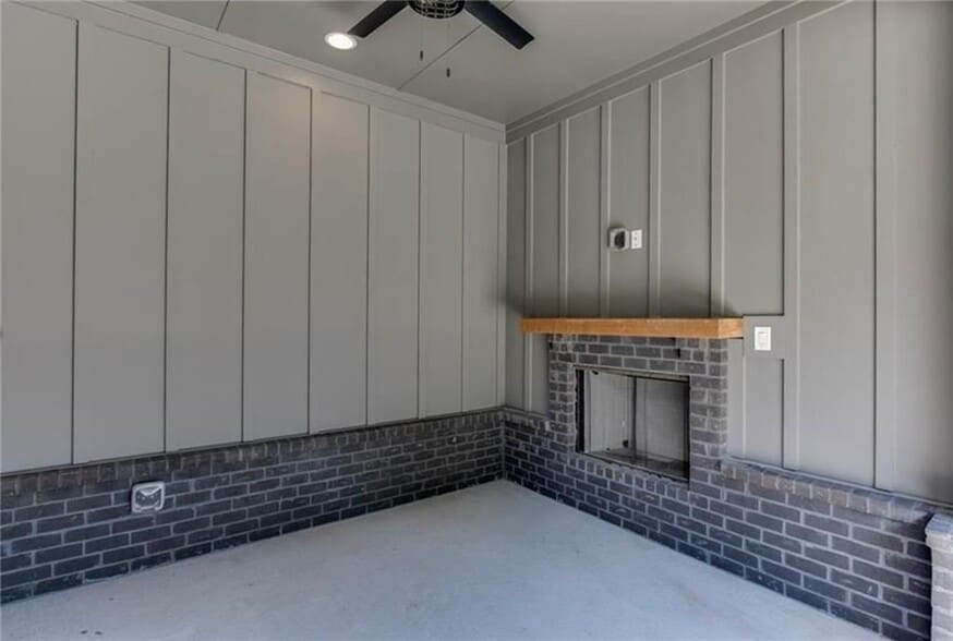 Building Photo - 5603 W Pine St