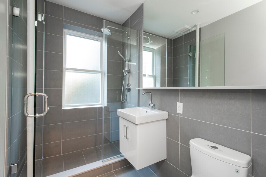 Building Photo - 110 Central St