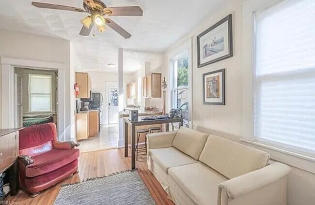 Building Photo - 214 Lucile Ave