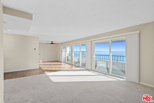 Building Photo - 18000 Coastline Dr