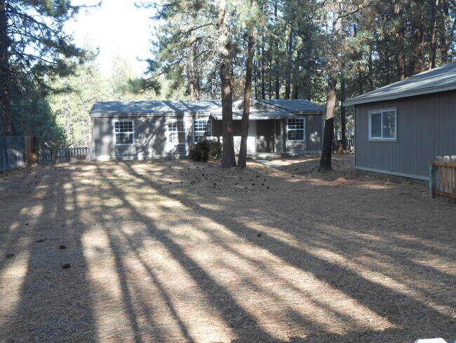 Building Photo - 19542 River Woods Dr