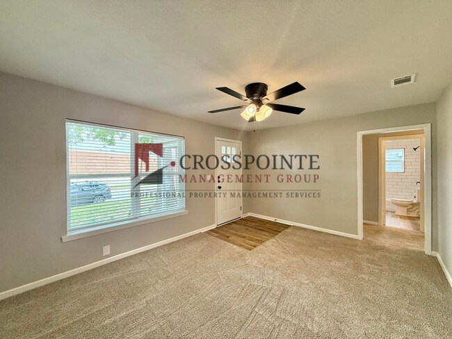 Building Photo - 1309 Lamar St