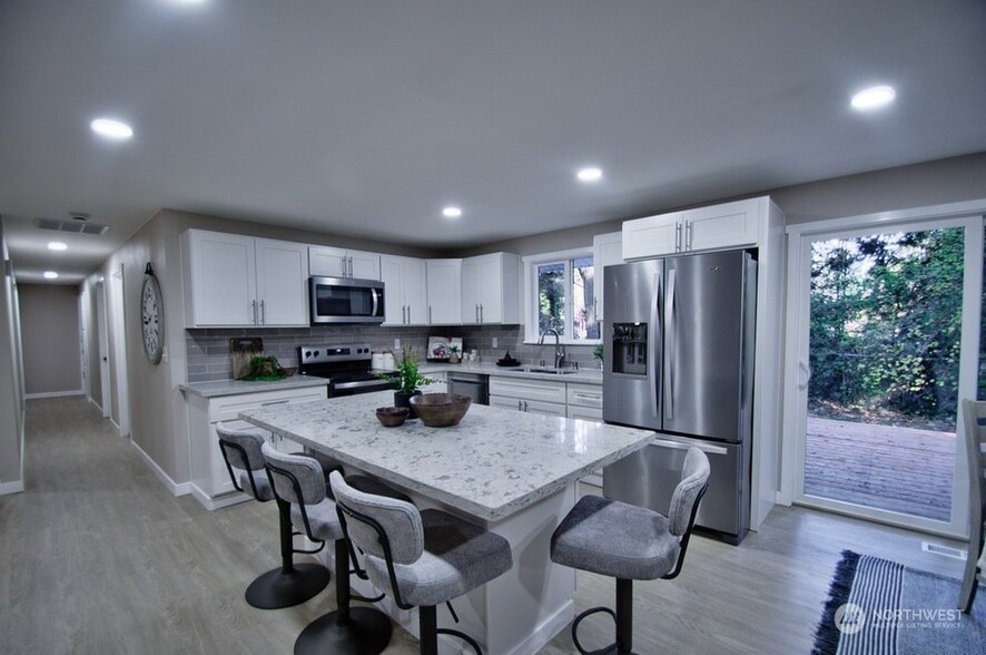 Building Photo - 6720 Alder Glen Dr SE