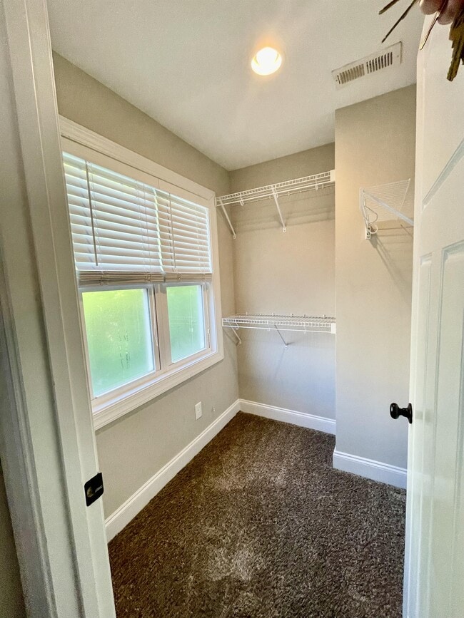 Building Photo - 211 Capstone Dr