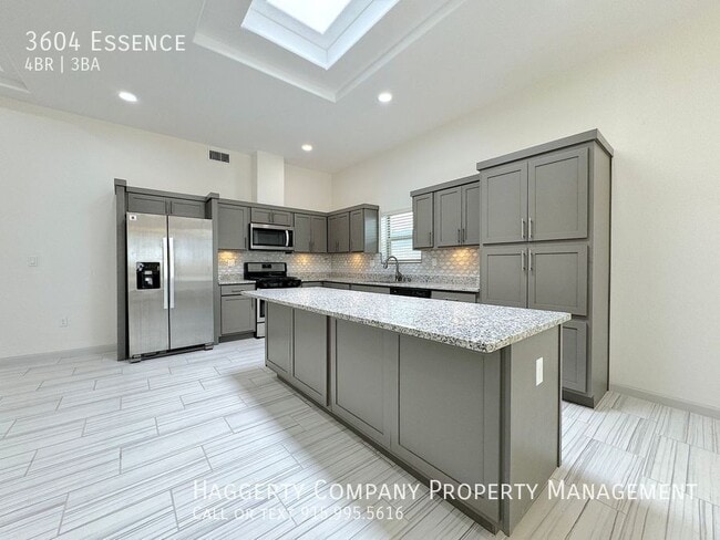 Building Photo - 3604 Essence-