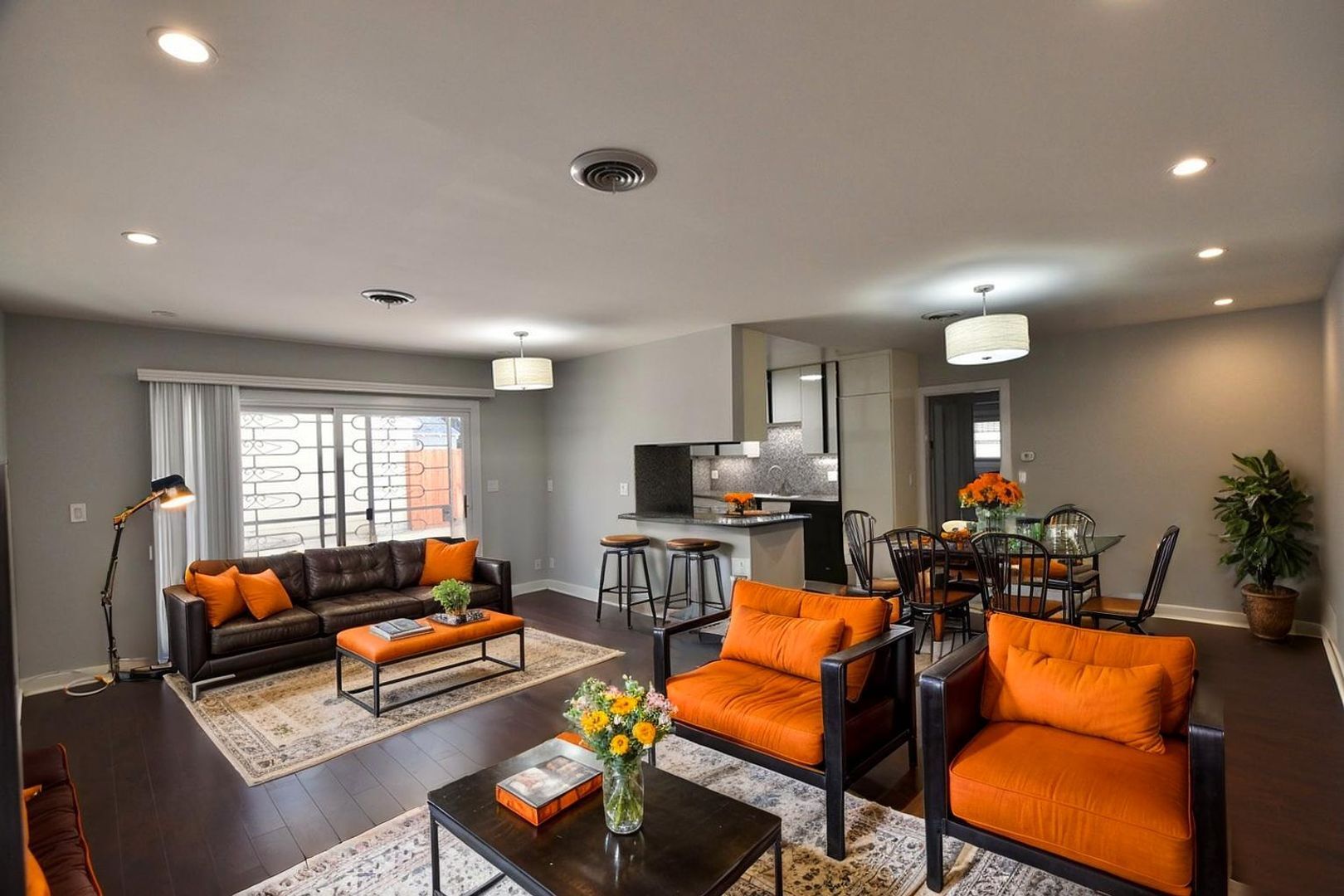 Building Photo - 11204 Peach Grove St