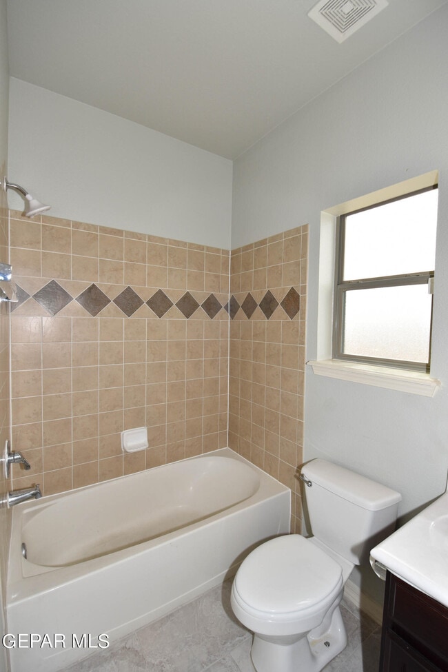 Building Photo - 14325 Navajo Point Dr
