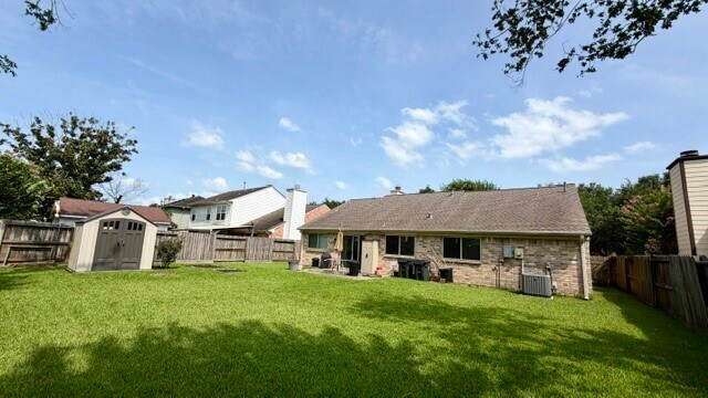 Building Photo - 3214 Lakefield Way