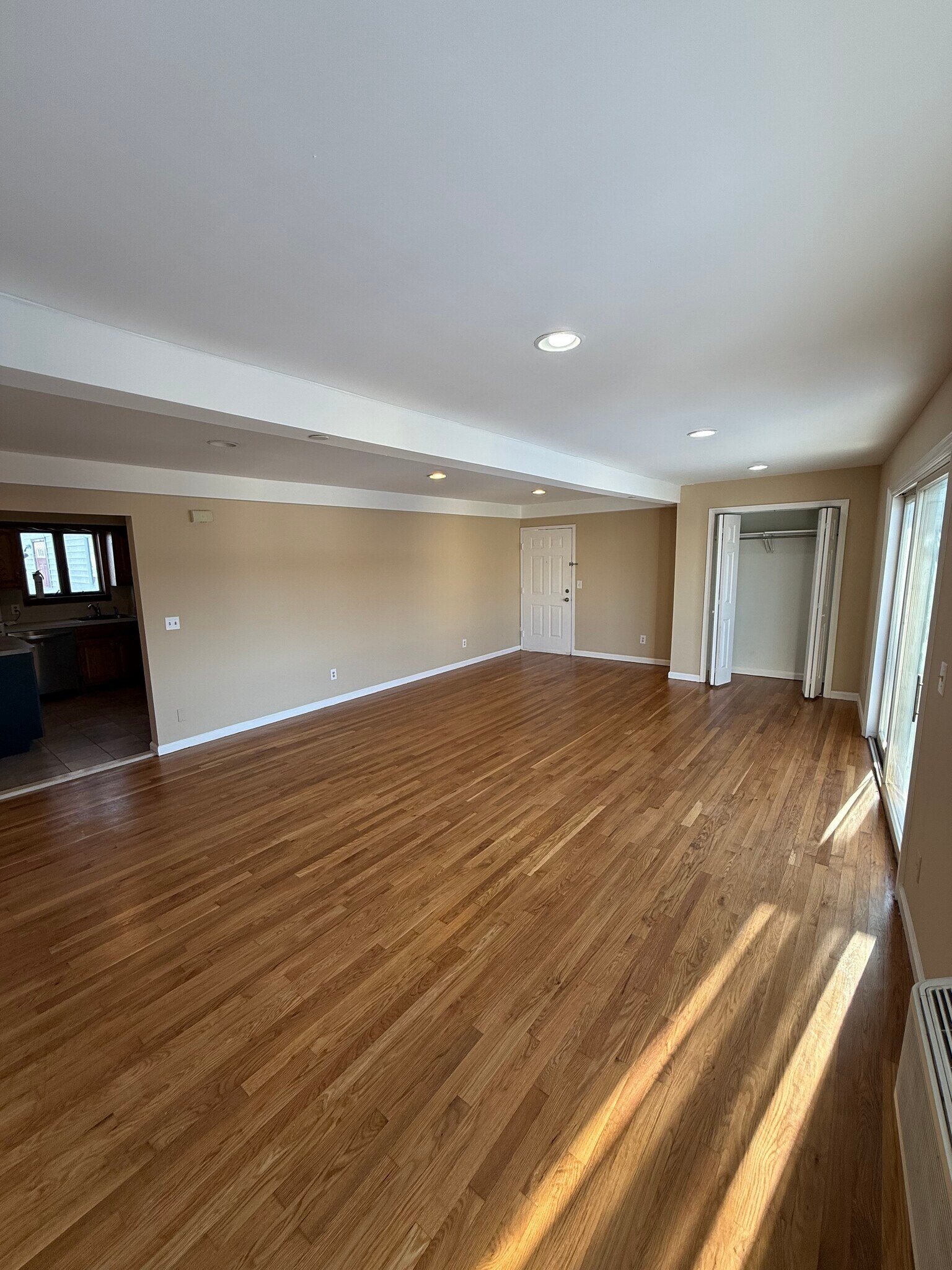 Building Photo - 74-78 Hammond Ave