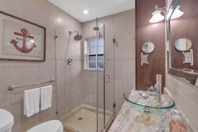 Building Photo - 1033 NW 6th St