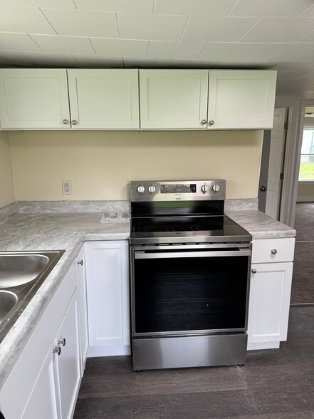 Building Photo - 62 Chestnut St