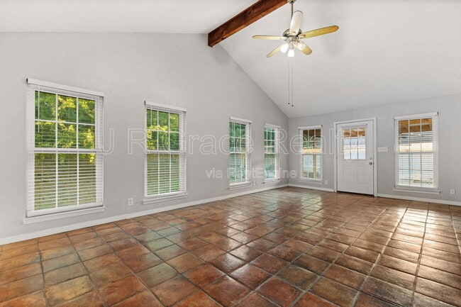 Building Photo - 1308 White River Dr
