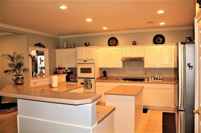 Building Photo - 355 Forest Hill-Irene Rd