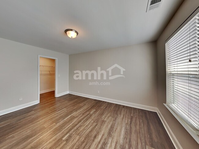 Building Photo - 5080 Mountain Springs Rd