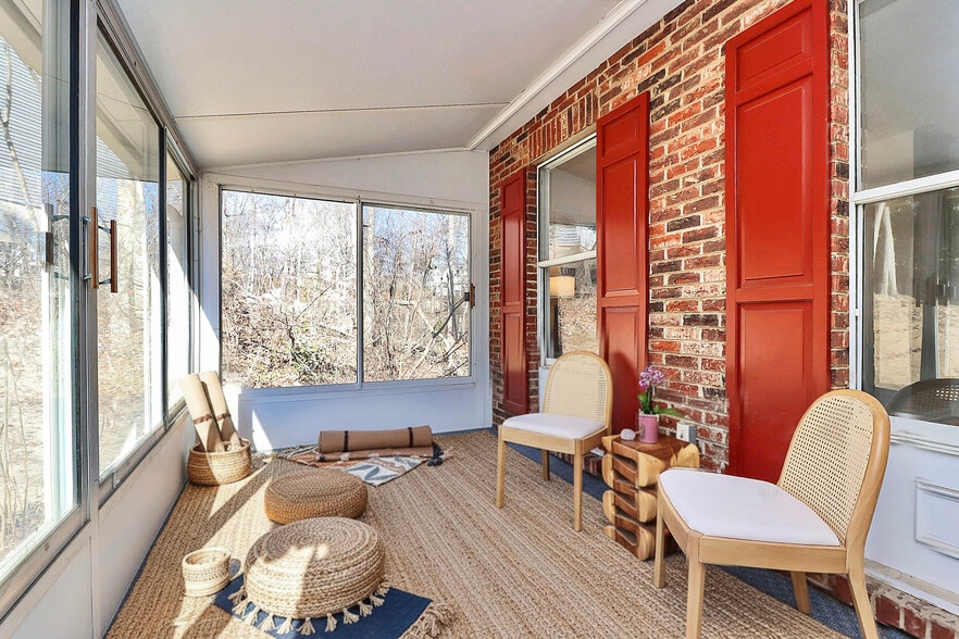 Building Photo - 7737 Batavia Ln