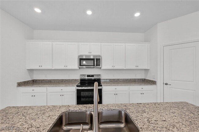 Building Photo - 15019 Palamos Cir