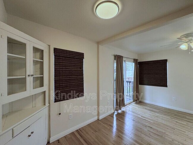Building Photo - 5042 Muir Ave