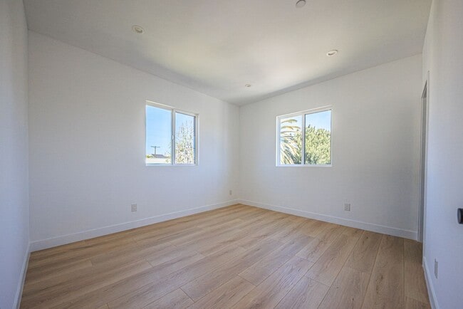 Building Photo - 1954 Purdue Ave