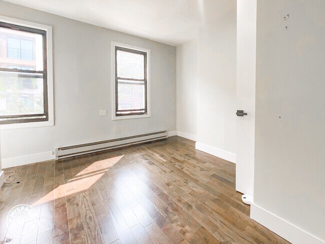 Building Photo - 199 Freeman St