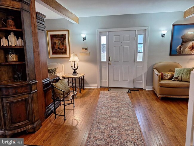 Building Photo - 2254 Winchester Rd