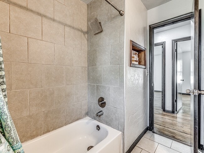 Building Photo - 2615 NW 63rd St