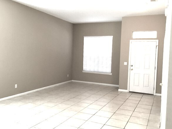 Building Photo - 9140 Prosperity Lake Dr