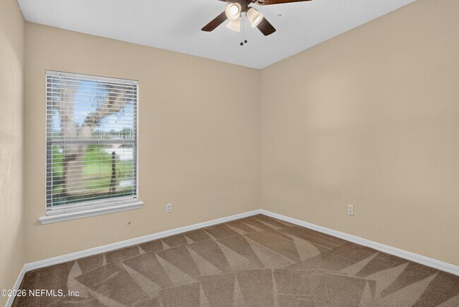 Building Photo - 353 Redwood Ln