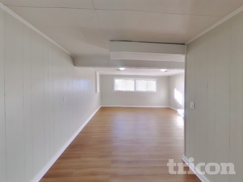 Building Photo - 2990 Pickering Pl NE