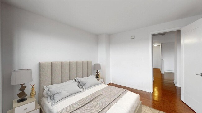 Building Photo - 500 Central Ave