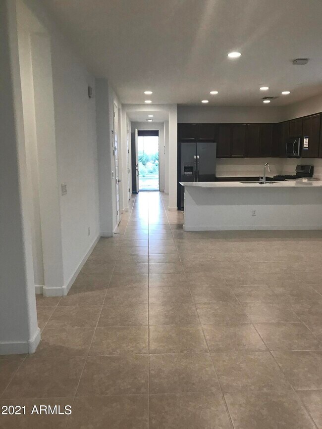 Building Photo - 1331 E Maldonado Dr