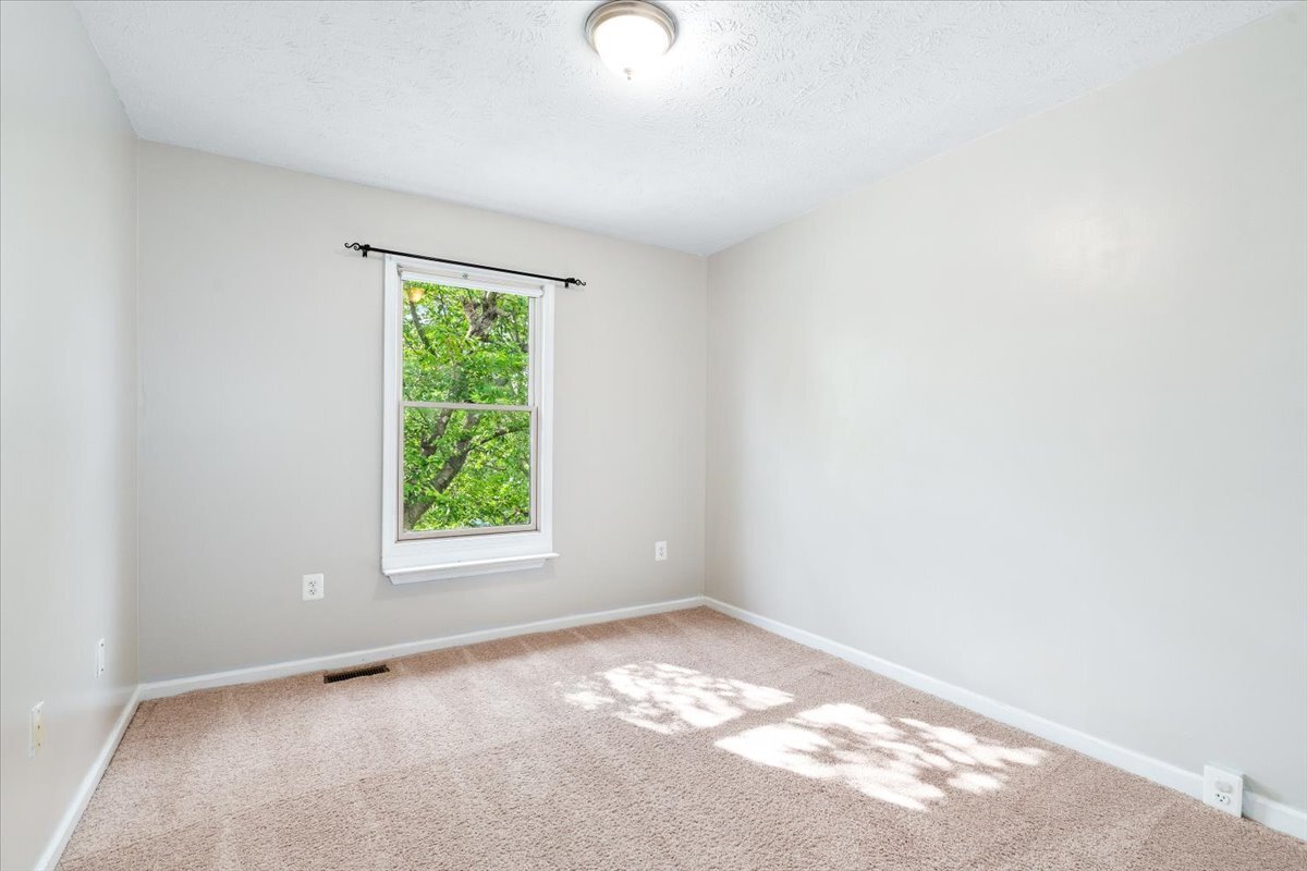 Building Photo - 4975 Pintail Ct