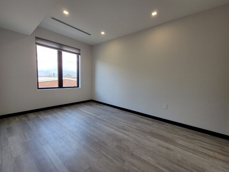 Building Photo - 2020 Dreer St