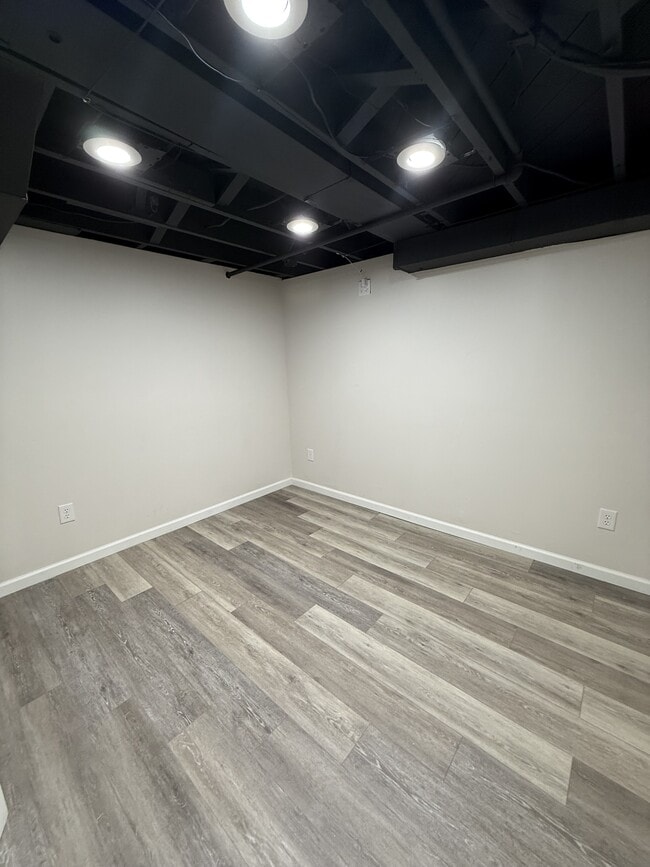 Building Photo - 7147 Cherokee Dr