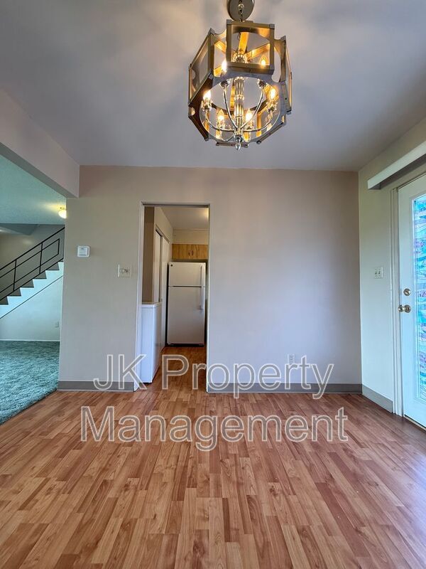 Building Photo - 820 2nd Ave NW