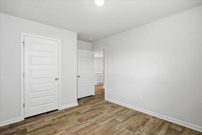 Building Photo - 23 Cedar Creek Ln