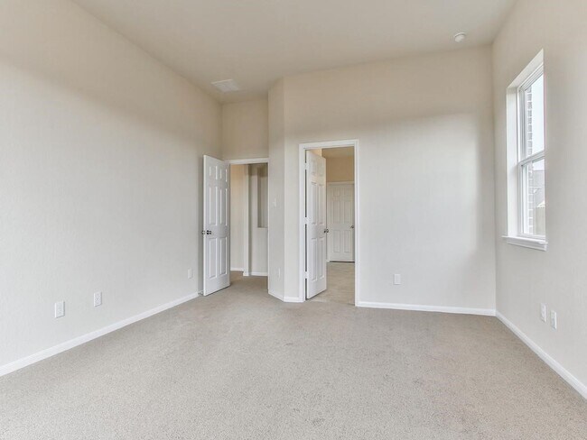 Building Photo - 4615 Russet Leaf Trace