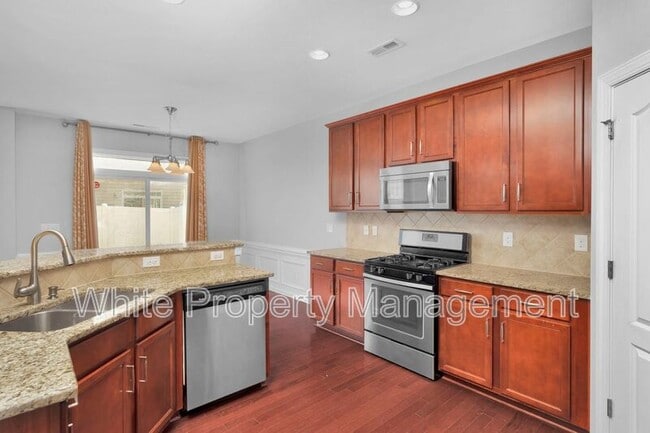 Building Photo - 12352 Red Rust Ln