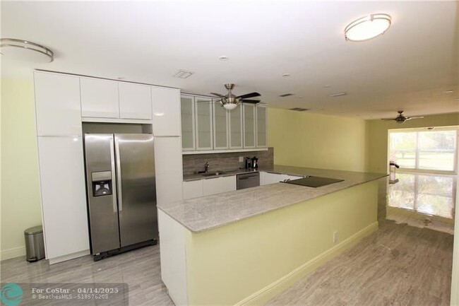Building Photo - 20844 Vinesta Cir