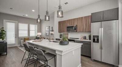 Building Photo - 10503 Peek Rd