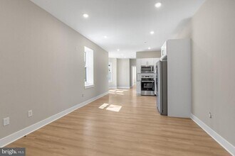 Building Photo - 6712 Ridge Ave