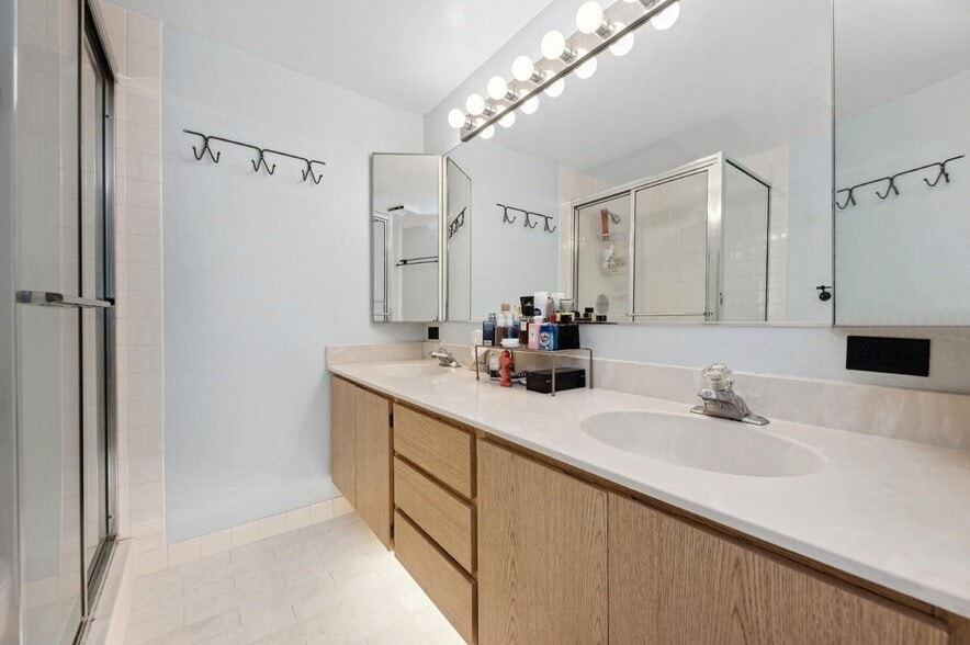 Building Photo - 7117 71st Way