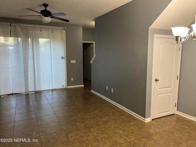 Building Photo - 12286 Black Walnut Ct