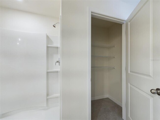 Building Photo - 8626 SW 46th Ave
