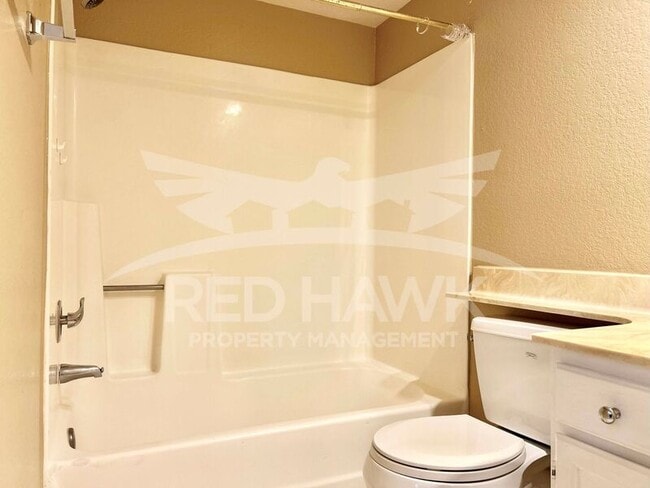 Building Photo - 623 W Guadalupe Rd