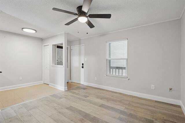 Building Photo - 2330 Edenborn Ave